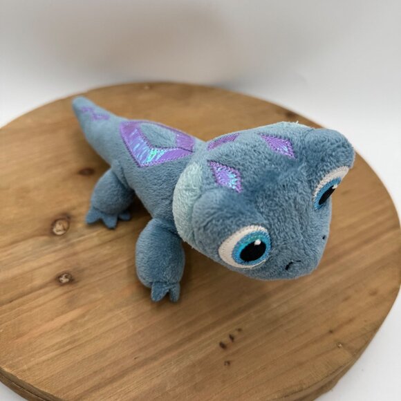 Disney FROZEN 2 II MOVIE *Bruni The Fire Spirit*  Stuffed Plush Salamander - Picture 2 of 10